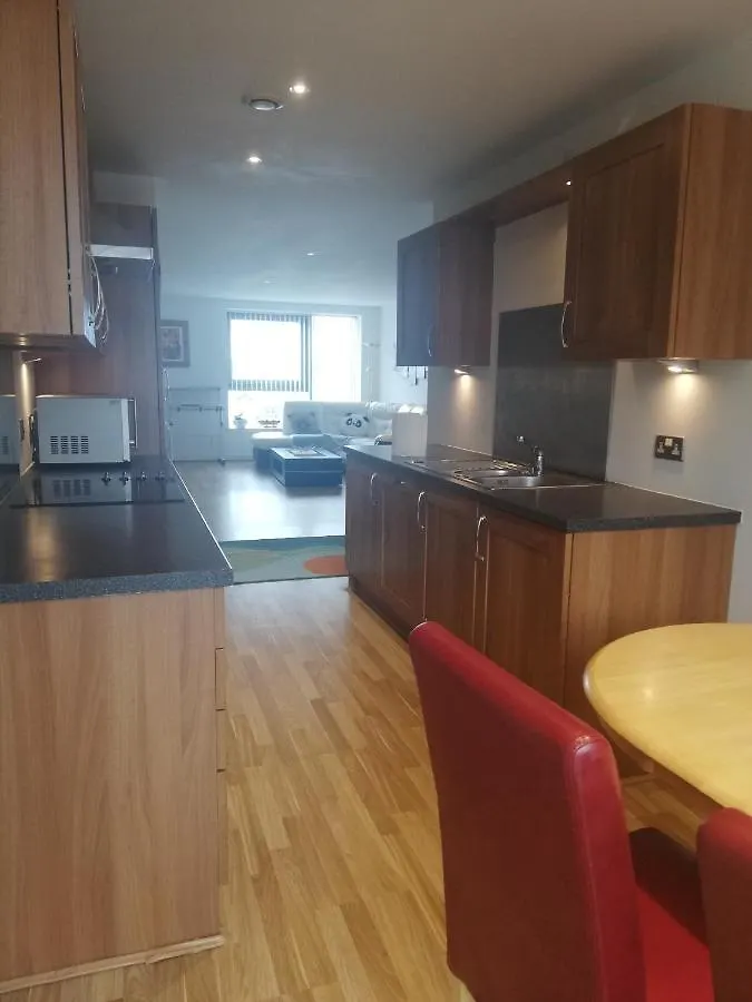 Stunning Waterfront Western harbour Apartment Edinburgh